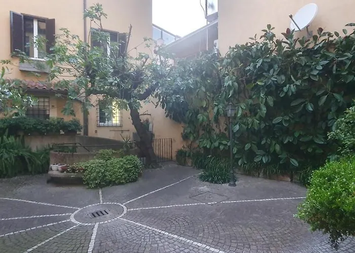 D'elite Trevi Fountain Apartment